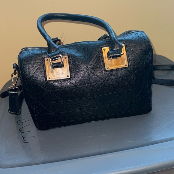Miztique Handbags - BRAND NEW BLACK CROSSBODY BAG